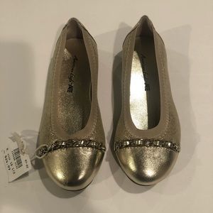 American Eagle Gold Dress Shoes